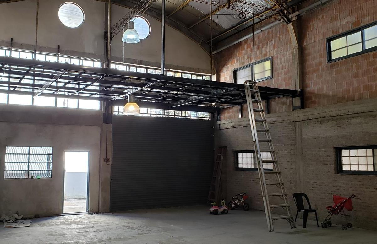 Venta Galpon, Casa y Local Comercial 1