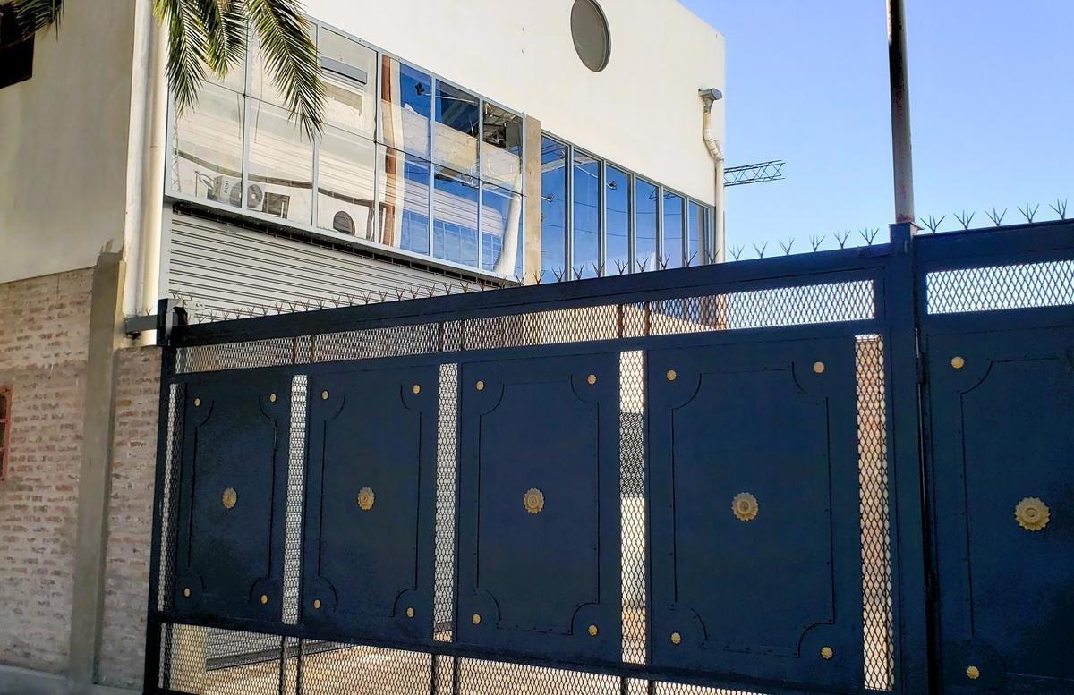 Venta Galpon, Casa y Local Comercial 2