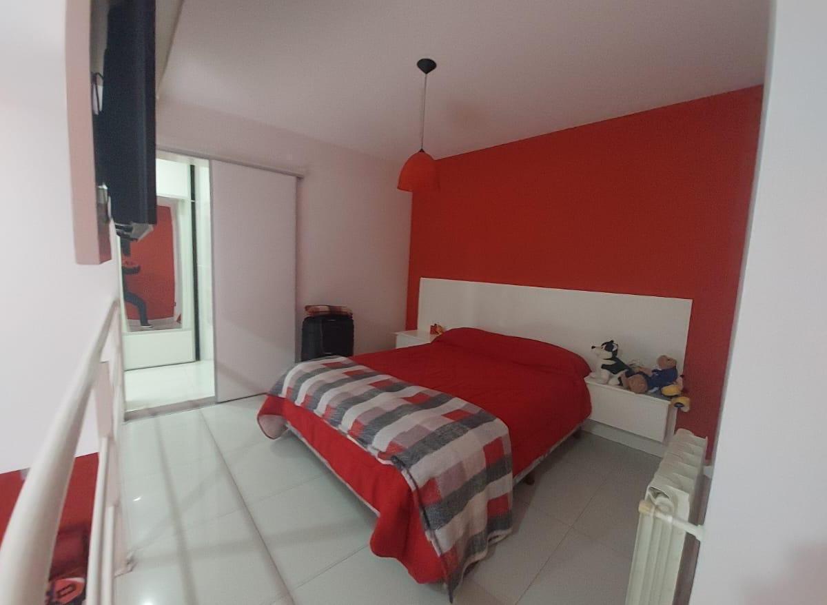 Venta Impecable Departamento Amoblado y Cochera Centro de Merlo 1