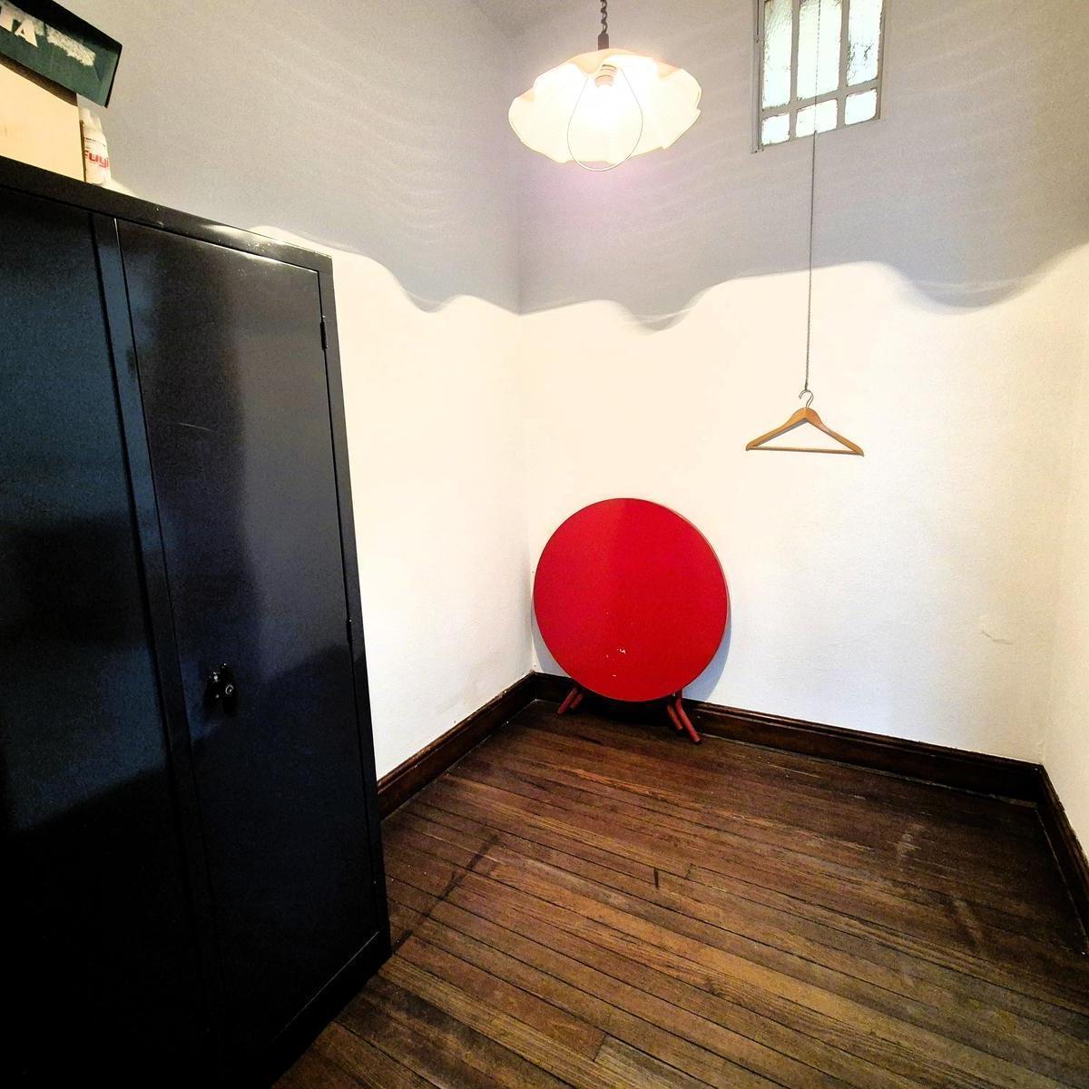 Venta Versatil Departamento con 5 Oficinas 2