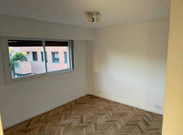 Departamento con cochera en alquiler en San Isidro Centro 4