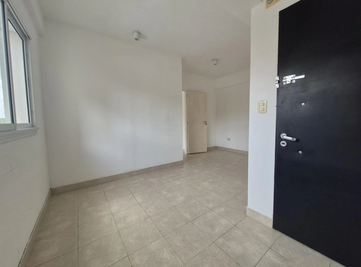 Oficina en alquiler de 35 m² en Tigre, con cochera