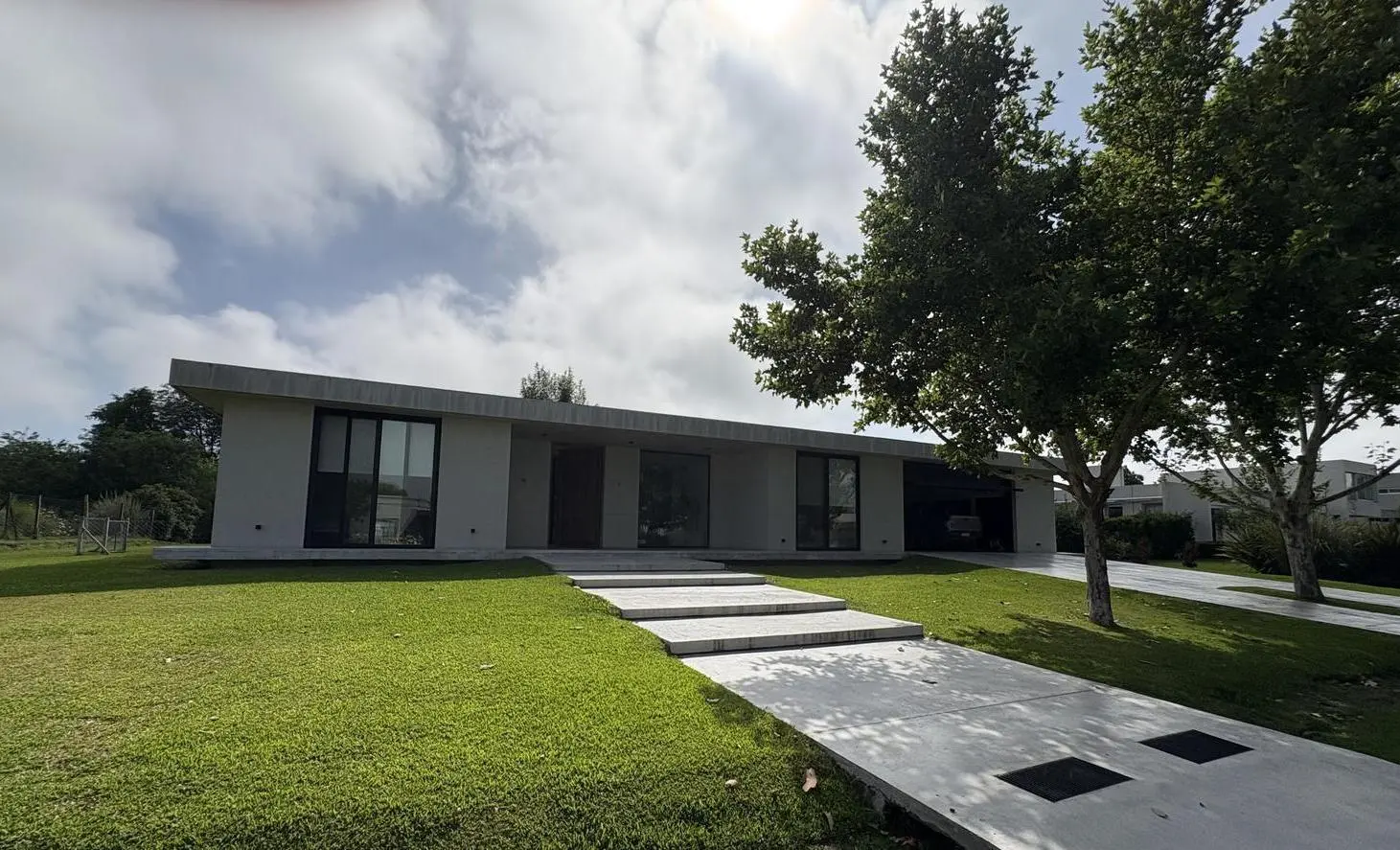 Casa en venta, 3 dormitorios en Pilar - Estancias Del Pilar, con parrilla y pileta 2