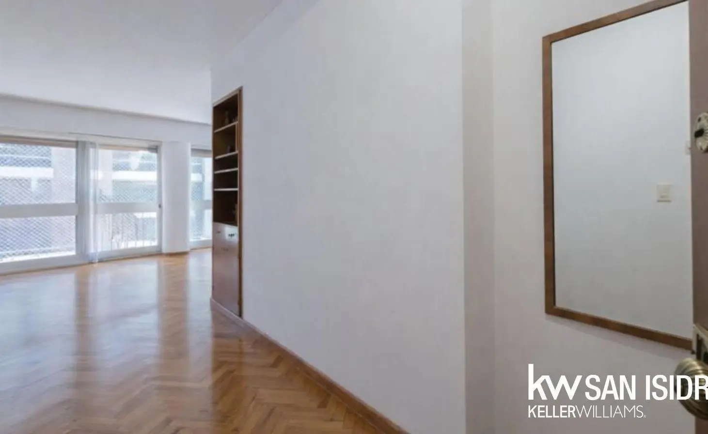 Departamento Semipiso de 7 ambientes con Cochera y Baulera Al frente!! En Recoleta! 4