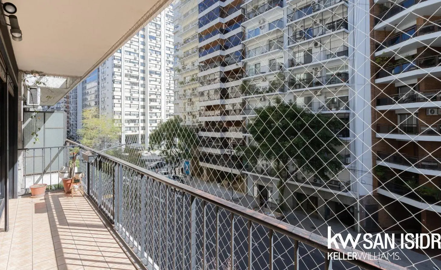 Departamento Semipiso de 7 ambientes con Cochera y Baulera Al frente!! En Recoleta! 2