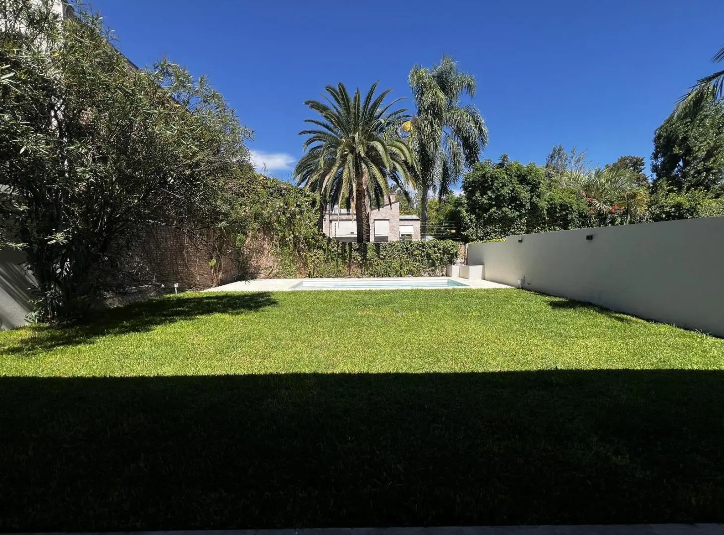 Casa en venta, 3 dormitorios en Mart.-Libert./Rio, a estrenar, con pileta 4