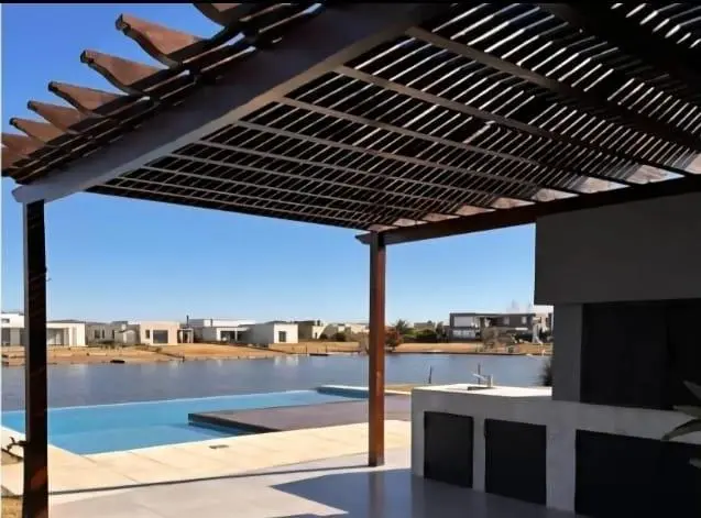 Casa 4 dormitorios con muelle propio, amenities en San Sebastian, Area 9, Zelaya Pilar 2