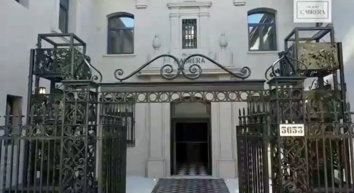 Departamento 2 ambientes + cochera Palacio Cabrera 2