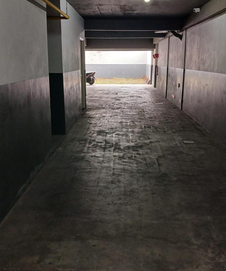 Foto de Cochera en venta en Villa Urquiza, con balcón, imagen 5