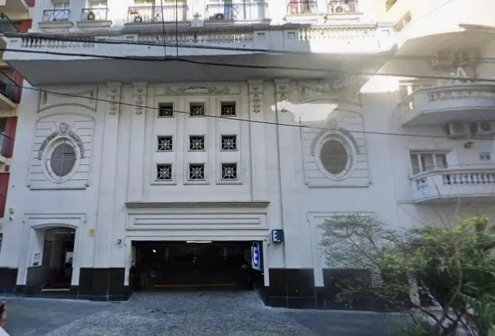 Cochera en venta en Recoleta, oportunidad 2