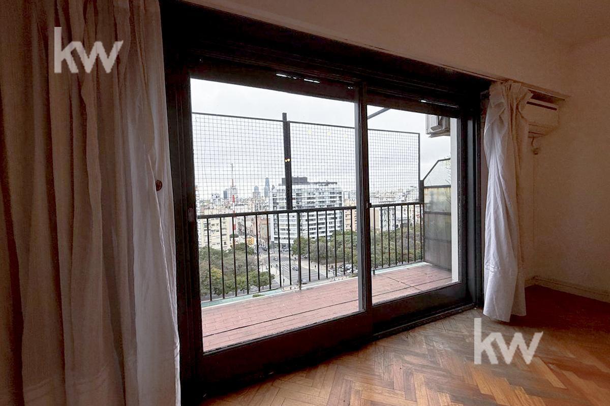Departamento en alquiler de 4 ambientes piso alto Monserrat