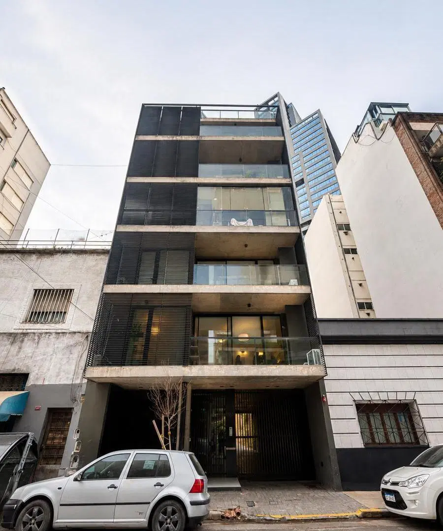 Departamento en venta - 2 amb. con balcón, parrilla y cochera 2