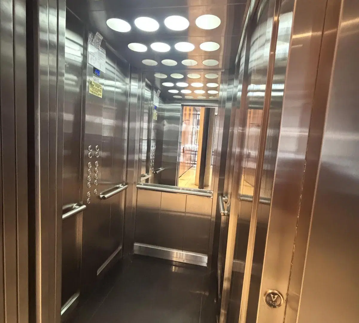 Departamento en venta - 2 amb. con balcón, parrilla y cochera 4