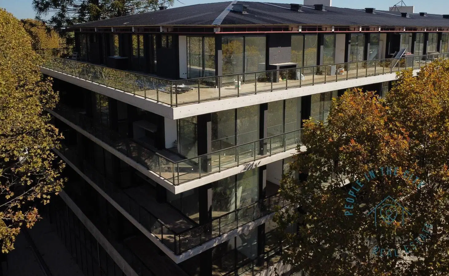 Departamento con Vistás al Rio. 1 dorm. piscina. Balcon y parrilla. 2