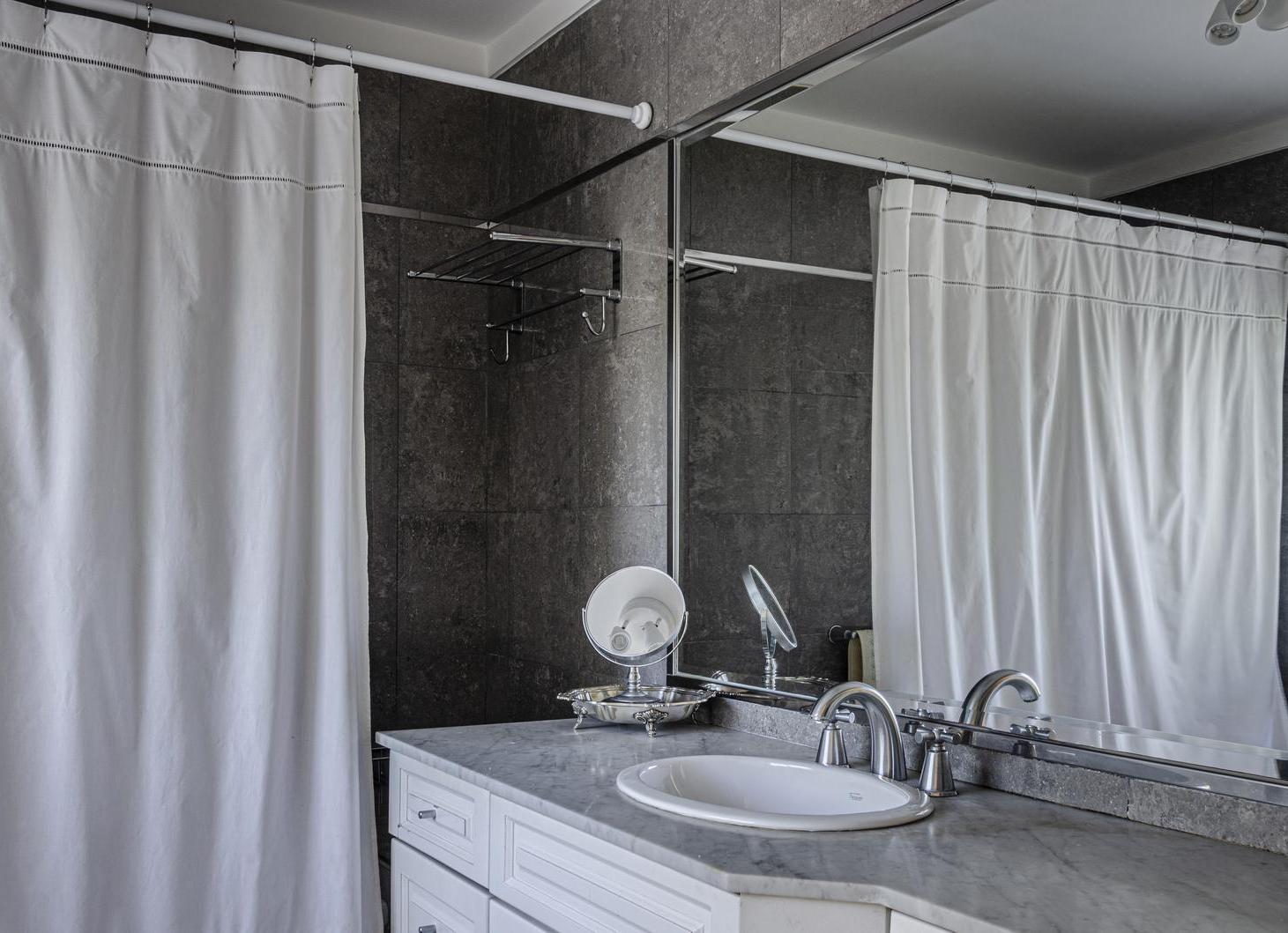 Foto de Casa en venta, 4 dormitorios en Boul.-B.Hipico, con parrilla, imagen 3