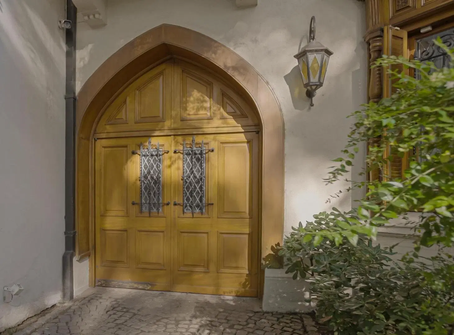 Venta de exclusiva residencia Art Nouveau de 4 dormitorios en Av. Melián- Belgrano R 2