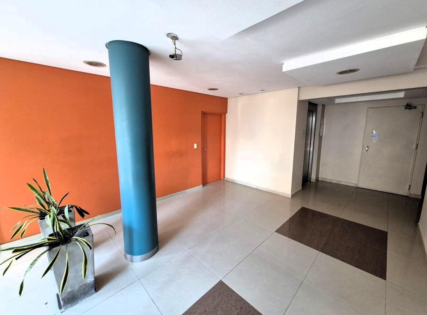 Foto de Departamento en alquiler, 2 ambientes en Villa Pueyrredon, oportunidad, imagen 2