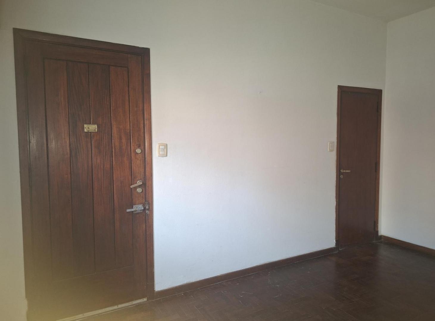 Foto de PH en venta, 1 dormitorios en Olivos, oportunidad, escritura inmediata, imagen 1