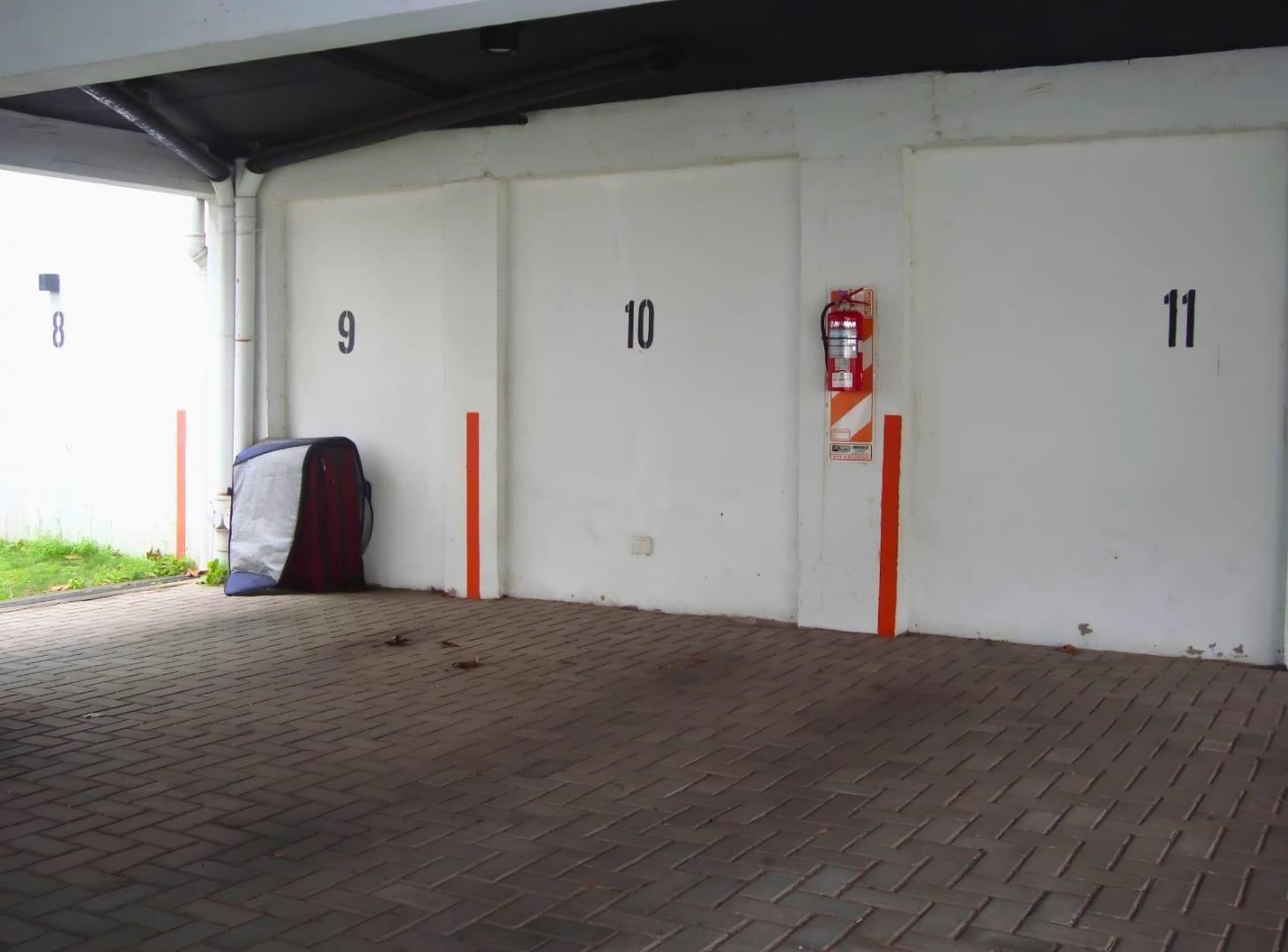 Foto de Cochera Semicubierta 11 m2 en Venta en Olivos Ricardo Gutiérrez 1939, imagen 5
