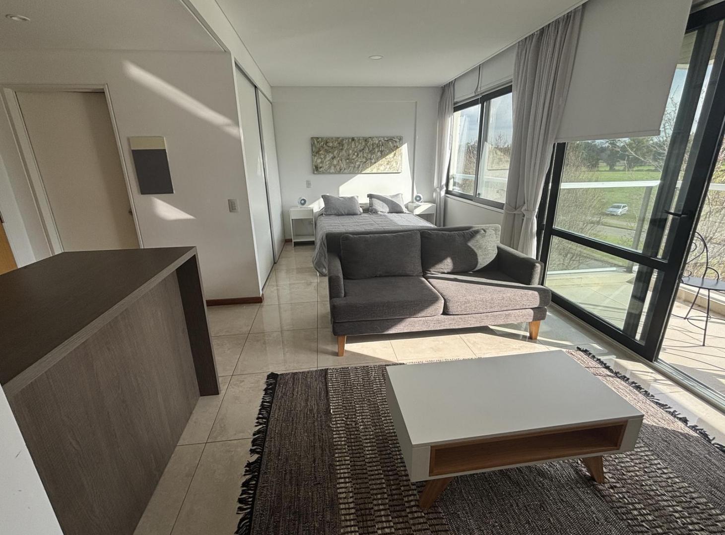 Foto de Monoambiente Amoblado en Venta en Pilar con Pileta, Parrilla y Seguridad, imagen 5