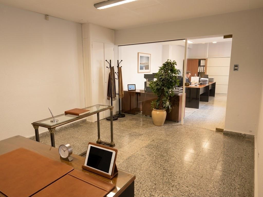 Foto de Depósito con oficinas en Coghlan 300m2 totales, imagen 3
