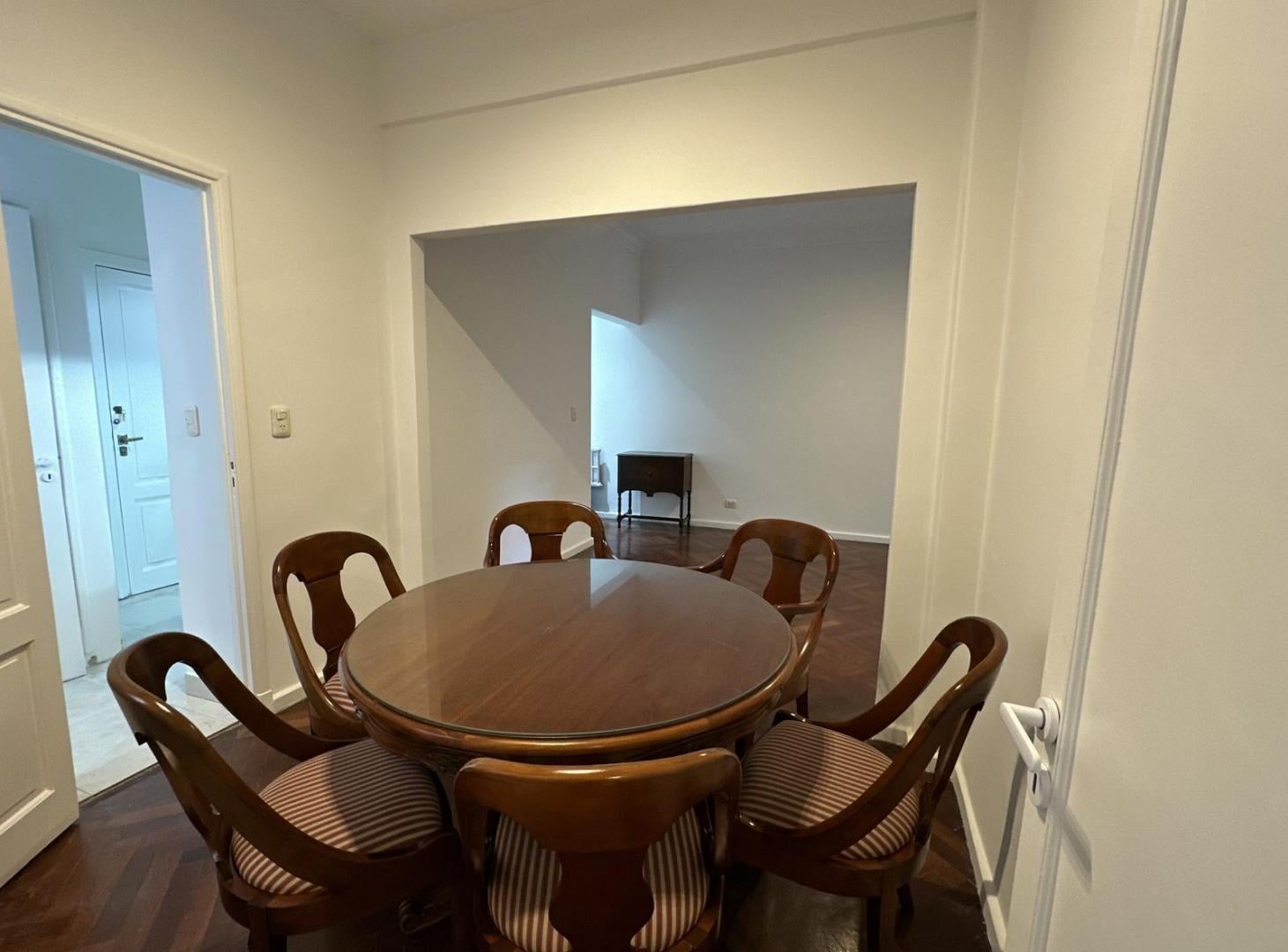 Foto de Venta de departamento de estilo francés de 2 dormitorios en Av Santa Fe, imagen 3