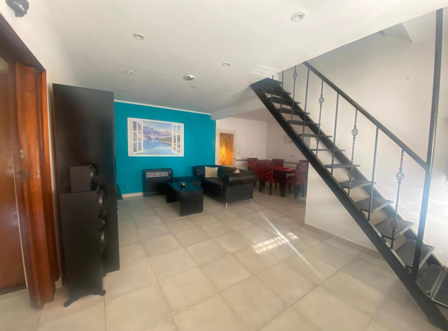 Foto de Venta Casa 5 ambientes Quincho Pileta Entre Rios al 4000 San Justo GBAa, imagen 3