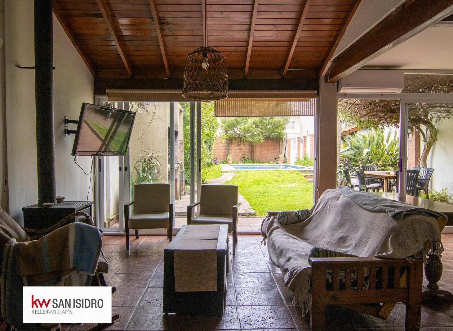 Foto de VENTA CASA EN OLIVOS EN 2 PLANTAS CON 4 DORM. , DEPENDENCIA, JARDÍN, imagen 2