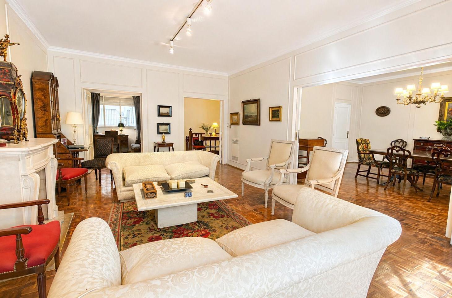 Foto de Departamento en venta, 6 ambientes en Recoleta, con cochera y, imagen 1