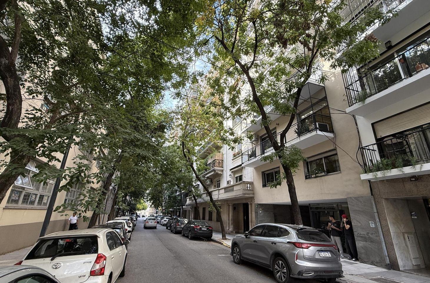 Foto de Departamento en venta, 6 ambientes en Recoleta, con cochera y, imagen 2