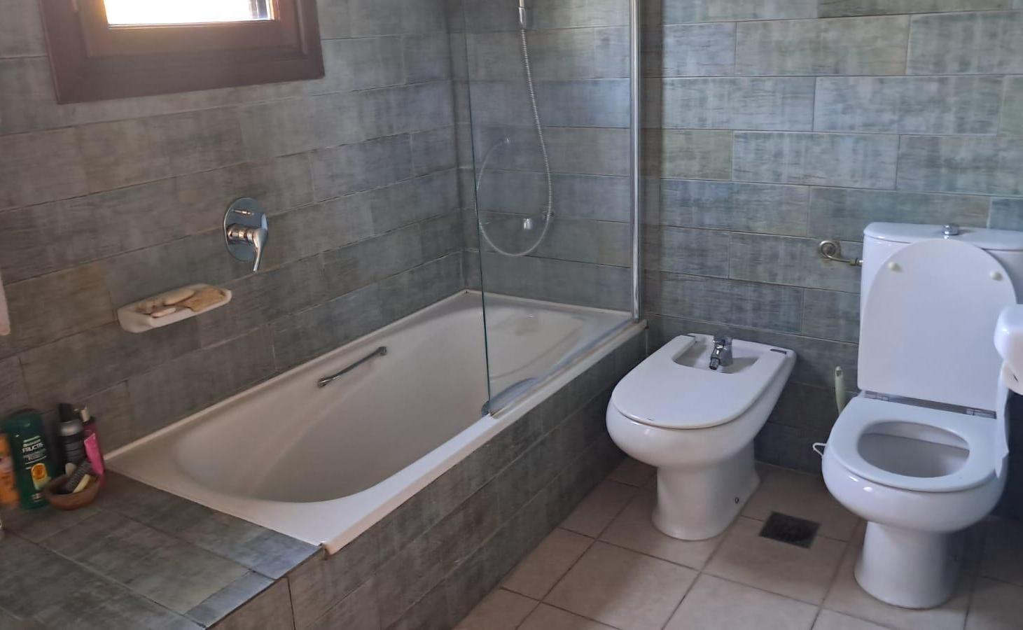 Foto de Casa en Alquiler Pacheco Golf Club 4 dormitorios con jardin y pileta, imagen 4