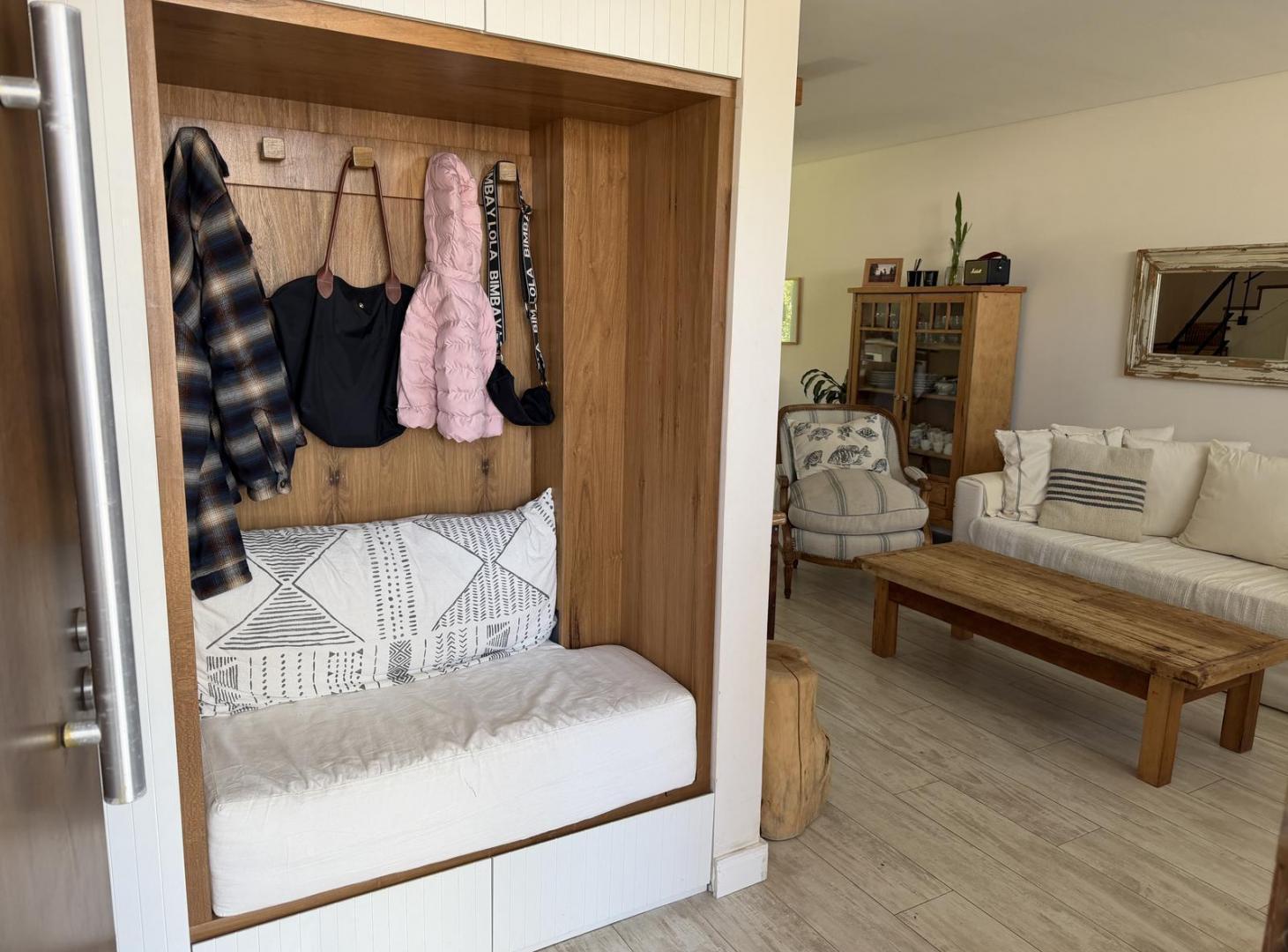 Foto de Departamento triplex A NUEVO 5 ambientes con jardin en venta, imagen 2