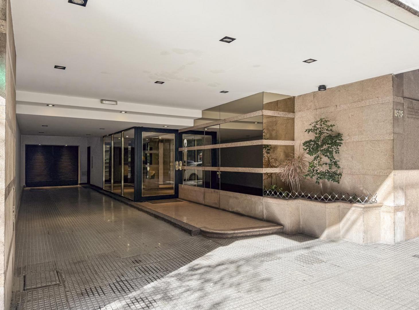 Foto de Departamento en venta, 4 ambientes en Las Cañitas, con vista al río, imagen 2