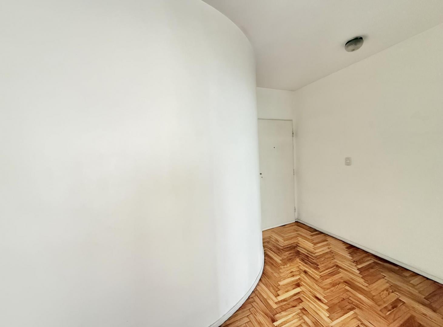 Foto de Venta de Departamento de 2 ambientes, en piso alto, en Recoleta, imagen 4