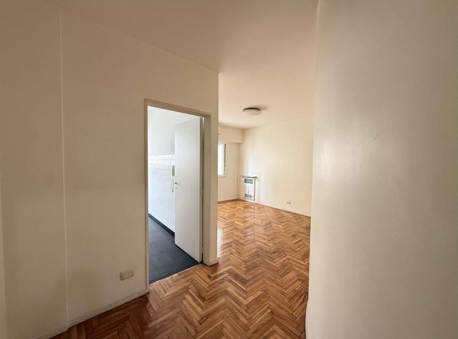 Foto de Venta de Departamento de 2 ambientes, en piso alto, en Recoleta, imagen 5
