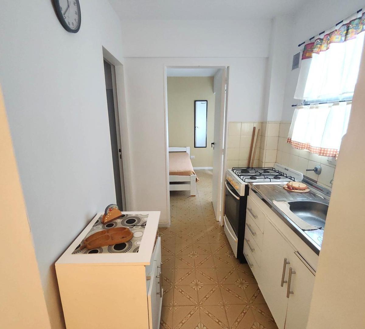 Departamento de 2 Ambientes a 150 m del Mar! 2