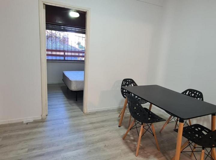 3 ambientes reciclado con gas natural,  a 4 cuadras del mar! 2