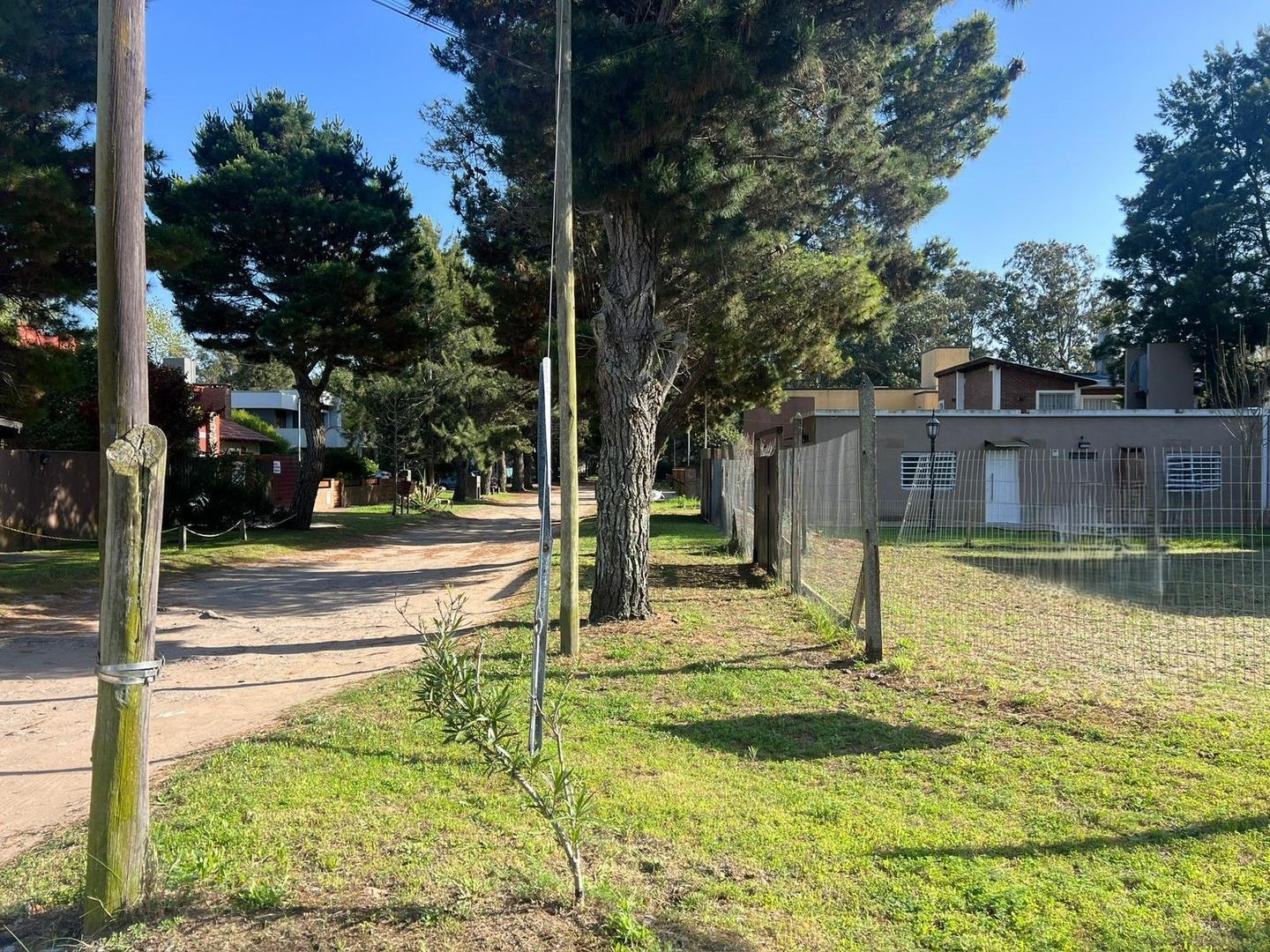 Foto de Lote Amplio con Vivienda Amoblada en Esquina!., imagen 2