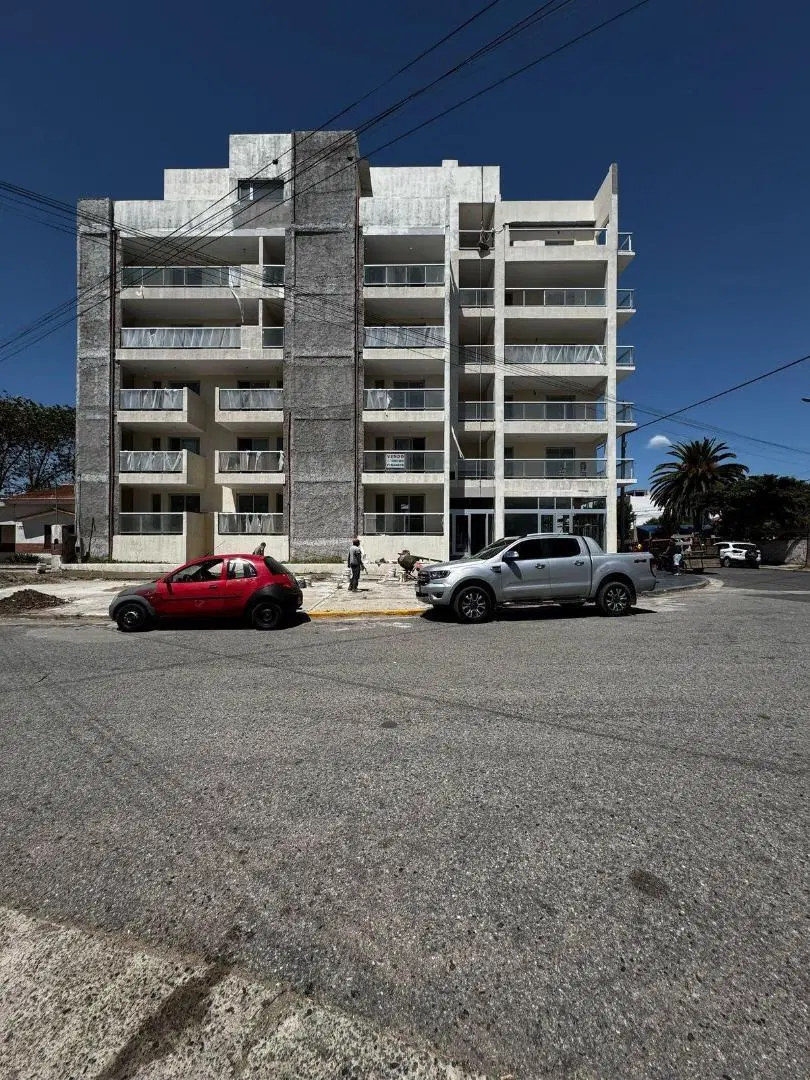DEPARTAMENTO DE 2 AMBIENTES A ESTRENAR EN ALQUILER ANUAL. 2