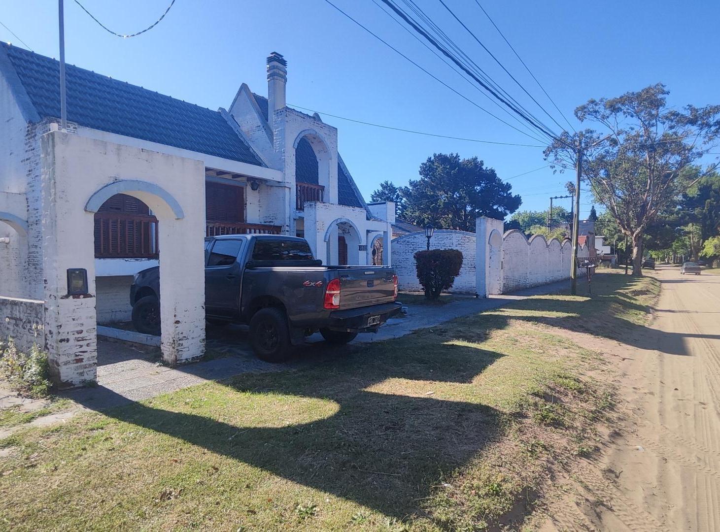 CHALET + 1.000 metros de lote en San Rafael - Mar de Ajó