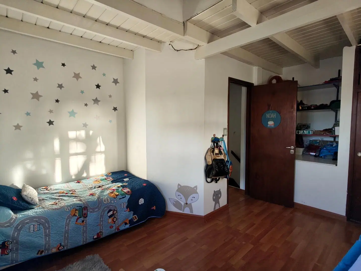 Excelente Casa Familiar de 2 Plantas con 4 dormitorios. 2