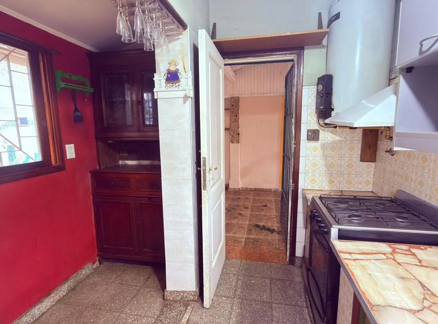 Oportunidad!, venta en Block de 2 casas + dpto, gas natural. 3