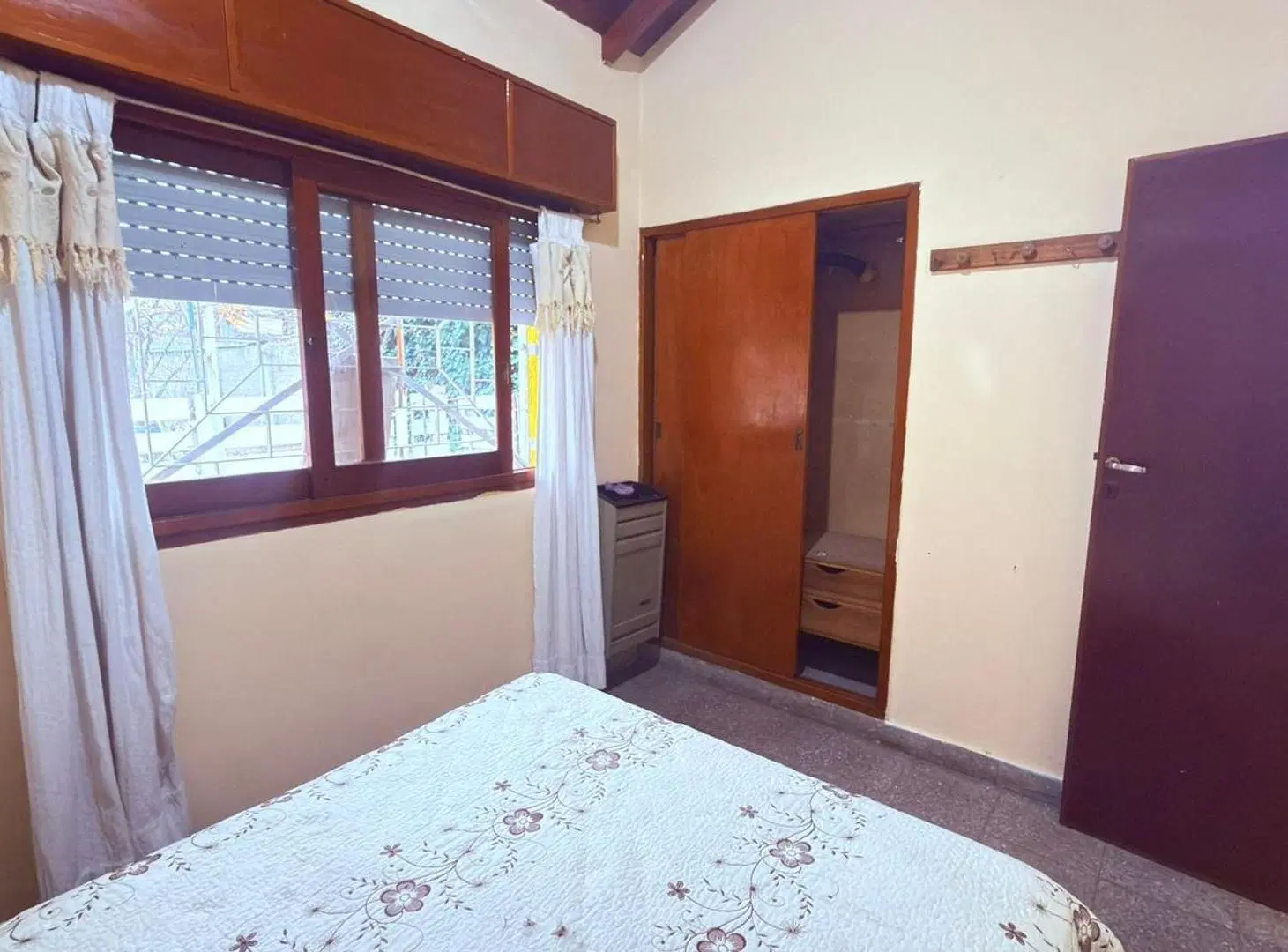 Oportunidad!, venta en Block de 2 casas + dpto, gas natural. 5