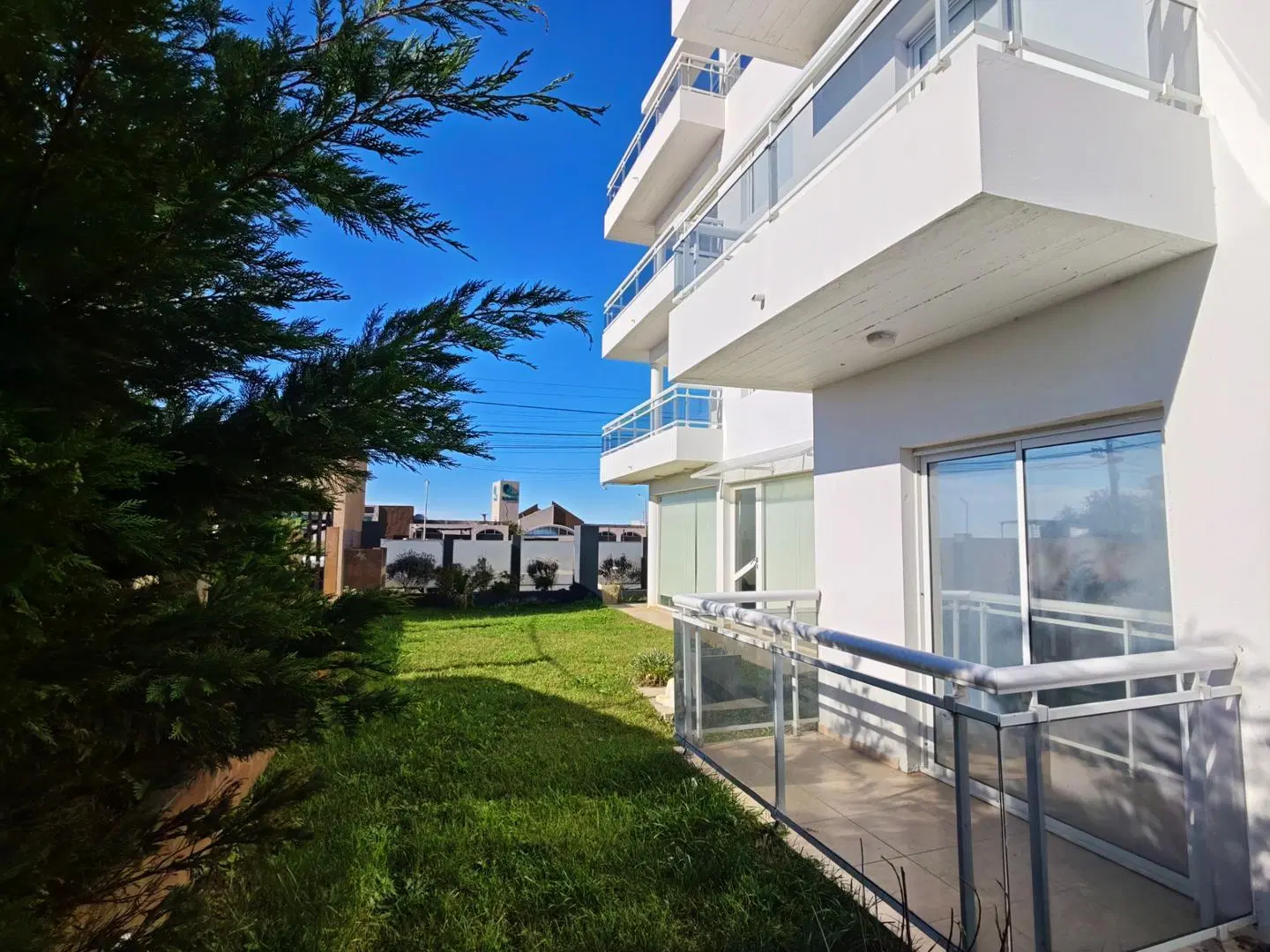 Moderno Apart Hotel en venta, frente al mar con gas natural. 5