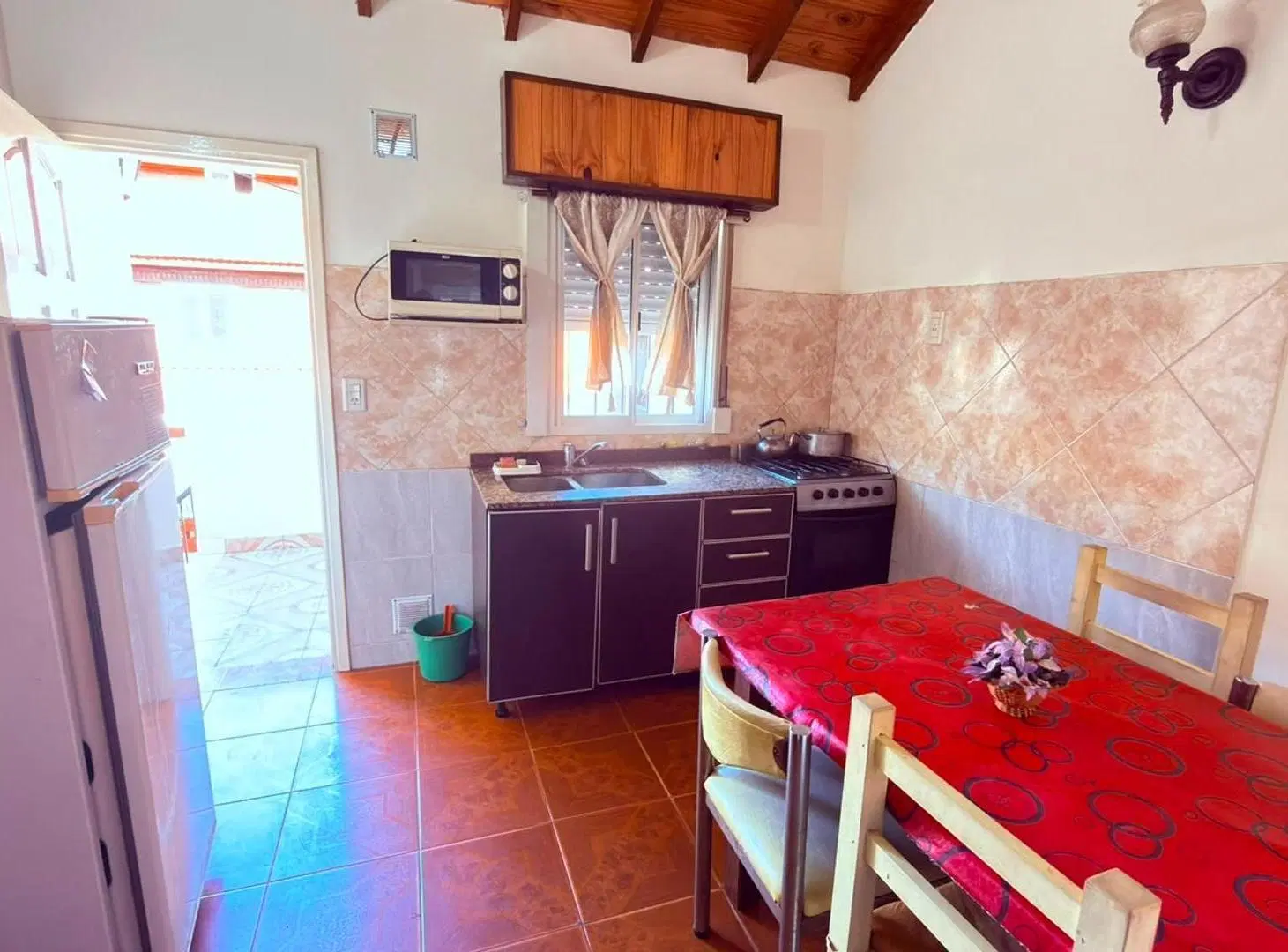 Departamento de 3 ambientes con parrilla, gas natural! 4