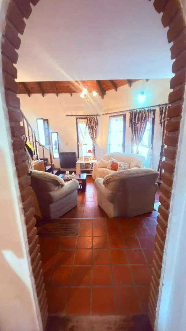 Casa en Esquina de 2 Dormitorios, Patio, Gas Natural, 97 m². 5