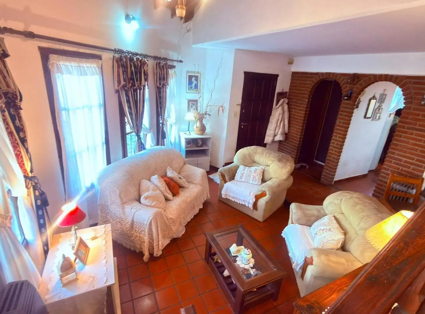 Casa en Esquina de 2 Dormitorios, Patio, Gas Natural, 97 m². 3