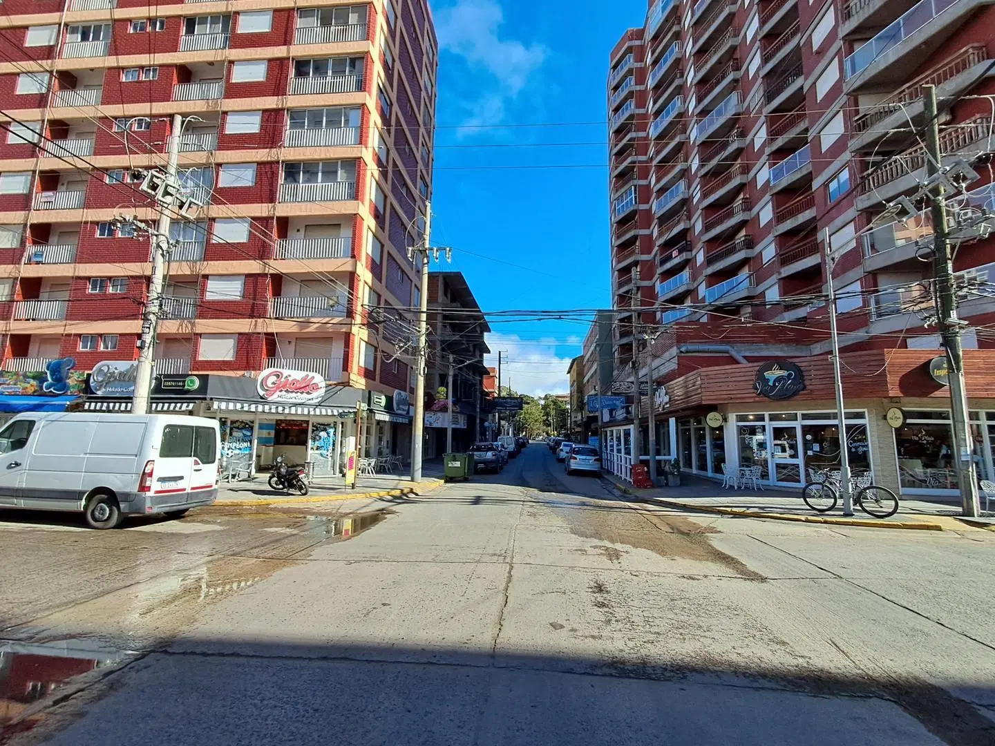Departamento de 2 ambientes a 100mts del mar, gas natural. 3