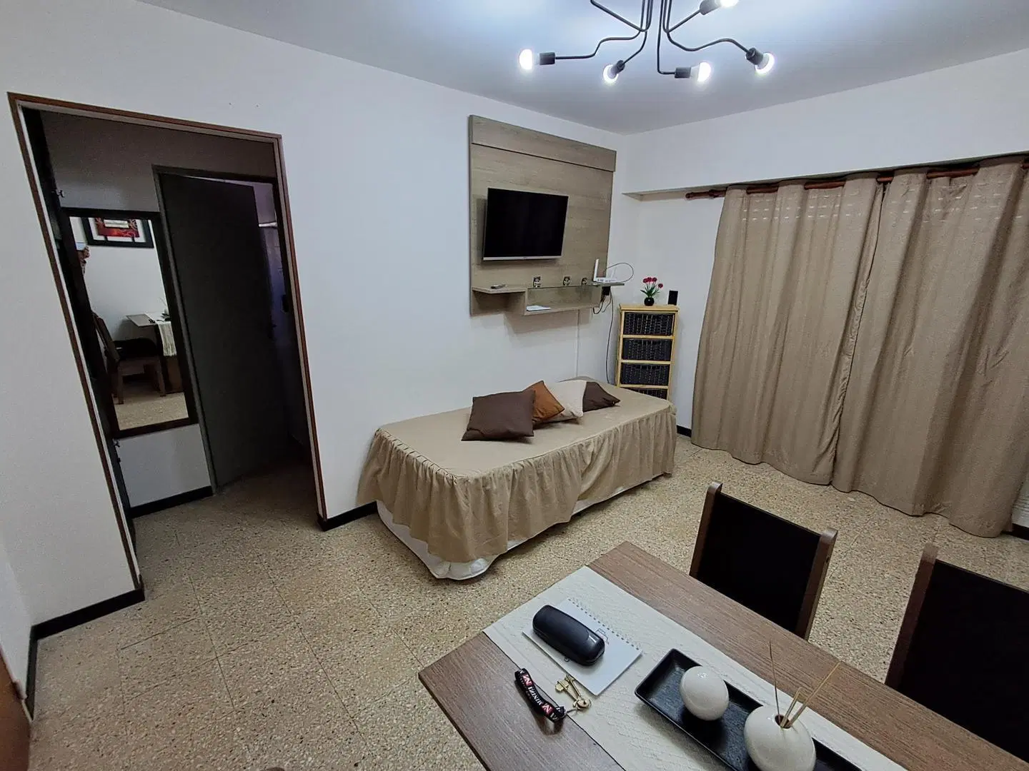 Departamento de 2 ambientes a 100mts del mar, gas natural. 5