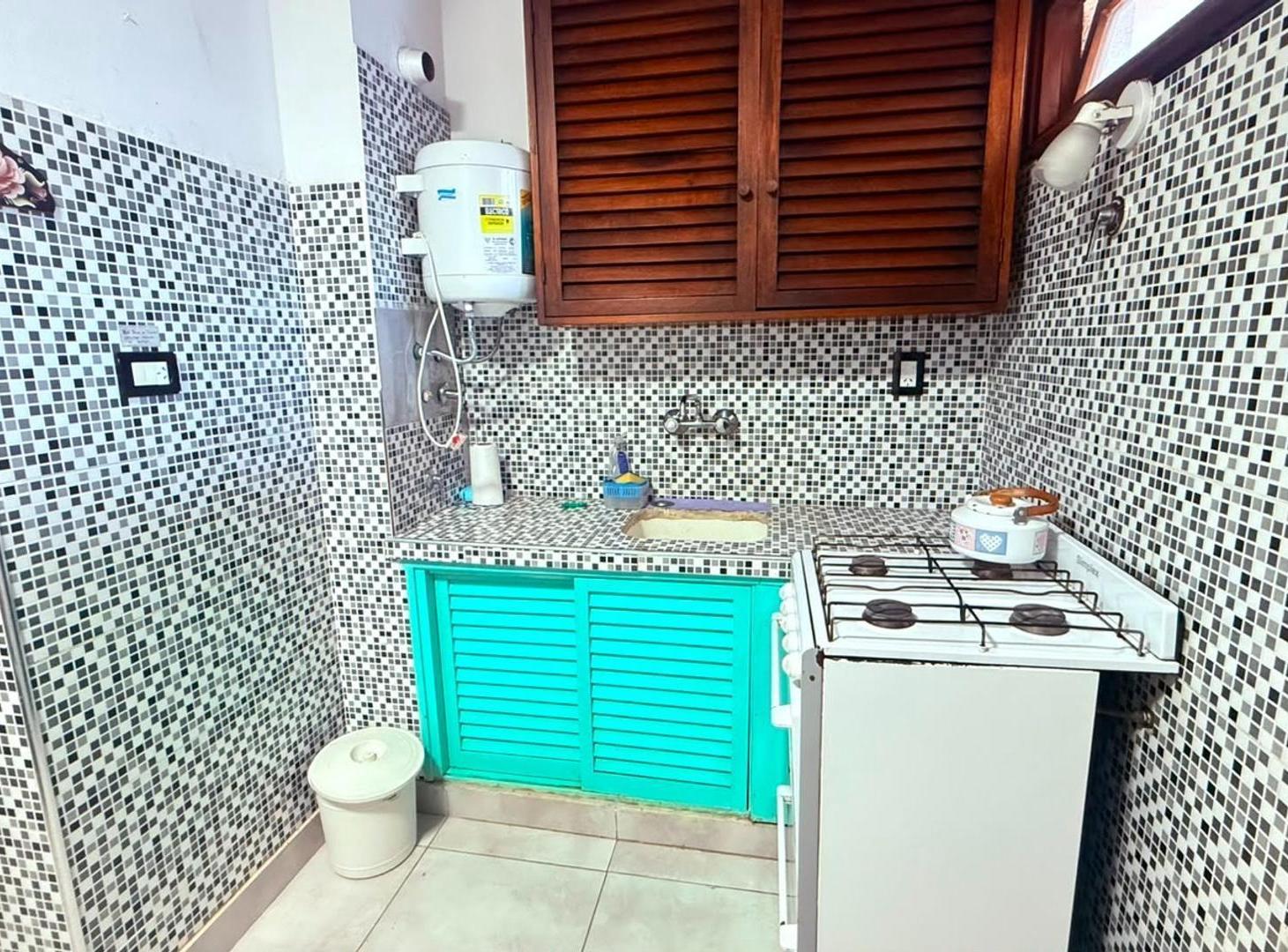 Foto de MONOAMBIENTE RECICLADO CON GAS NATURAL EN PLENO CENTRO!, imagen 2